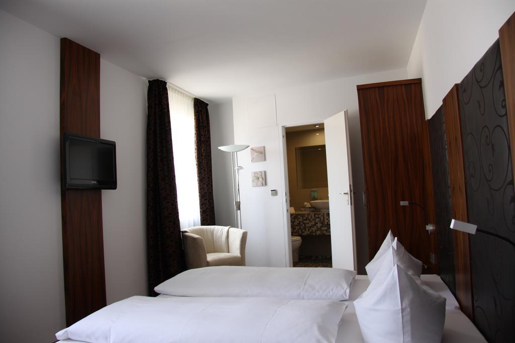 Hotel Zur Pfalz كاندل المظهر الخارجي الصورة
